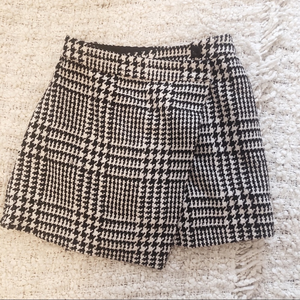 tweed mini skirt black and white
